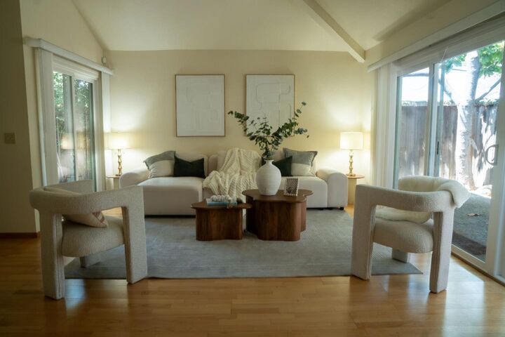 Property Photo:  4008 Villa Vista  CA 94306 