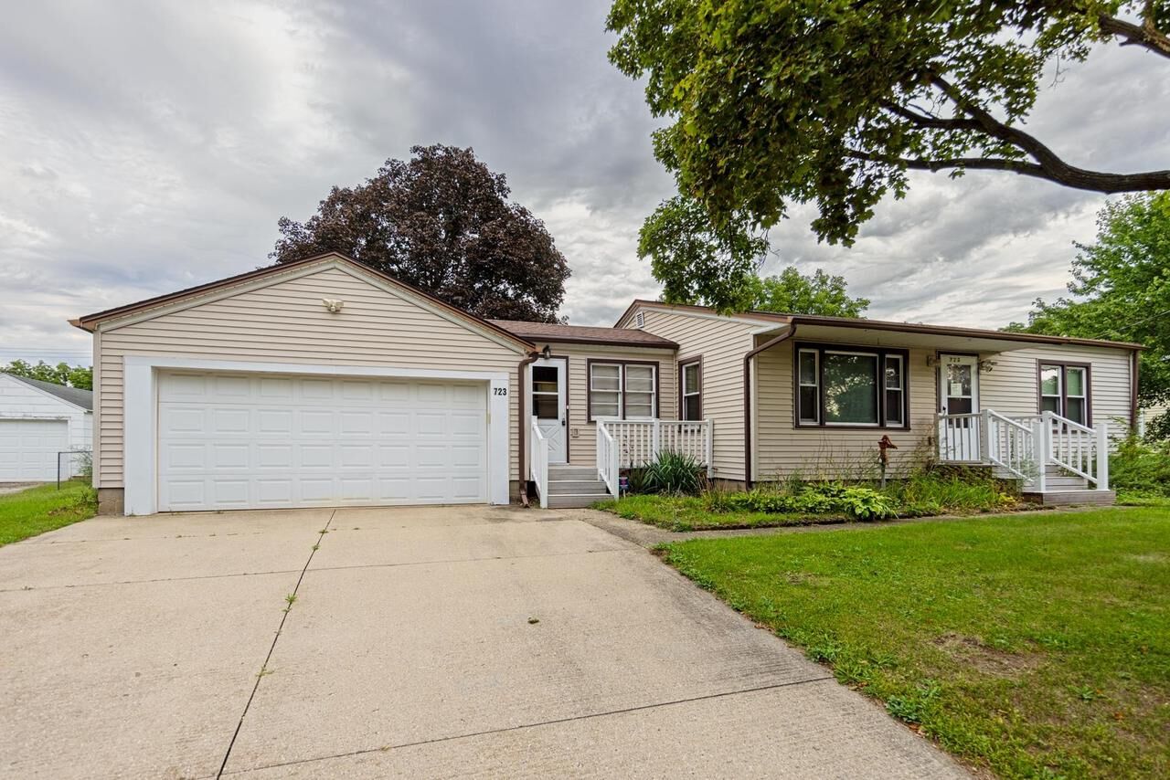 Property Photo:  723 Cranston Road  WI 53511 