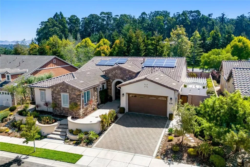 Property Photo:  1709 Louise Lane  CA 93444 