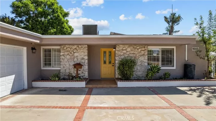 Property Photo:  9660 Delco Avenue  CA 91311 