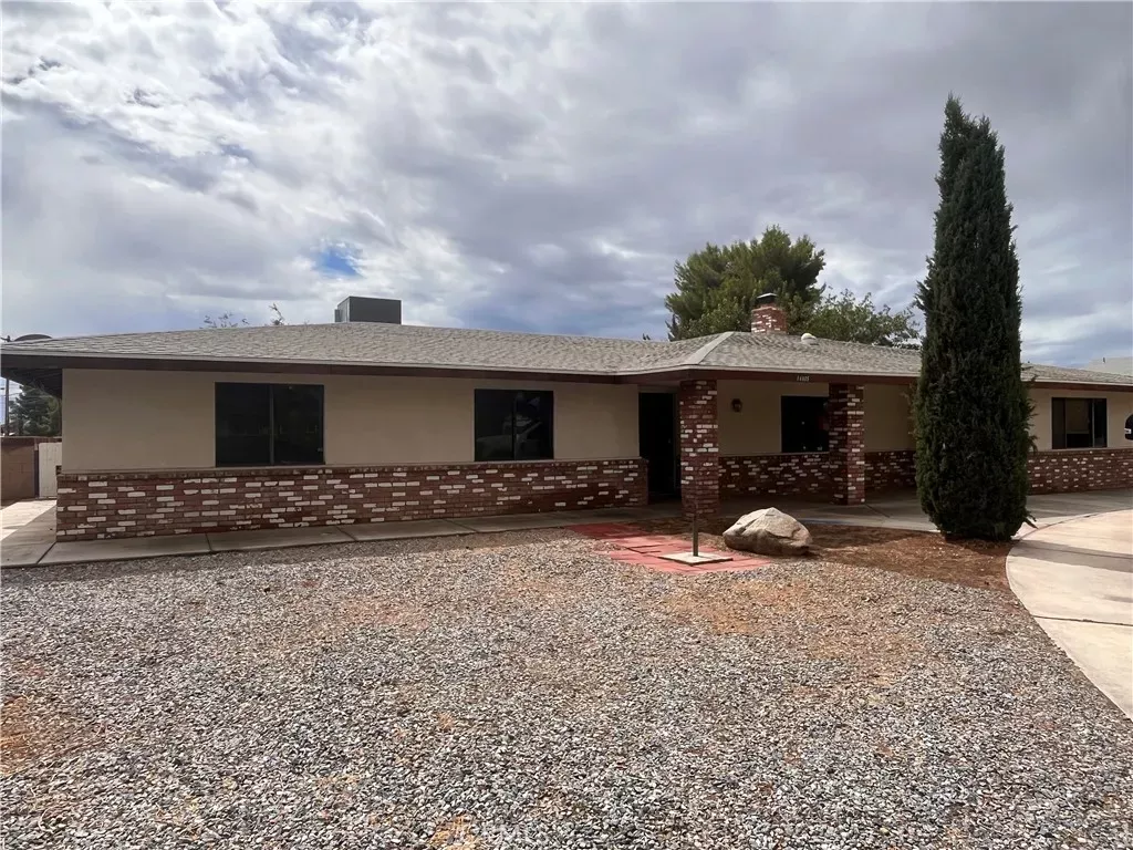 Property Photo:  14805 Gayhead  CA 92307 