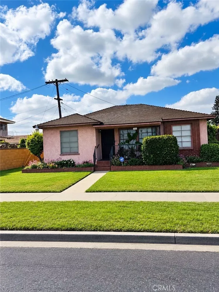 Property Photo: 1008 W Stockwell CA 90222