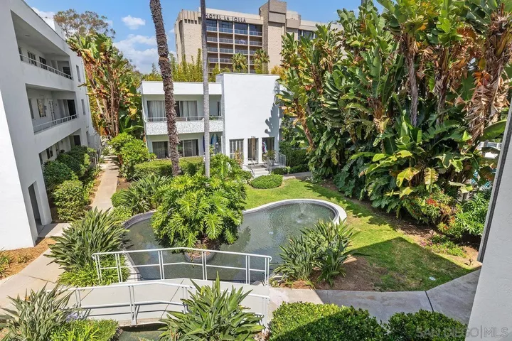 Property Photo:  2368 Torrey Pines Road 66  CA 92037 