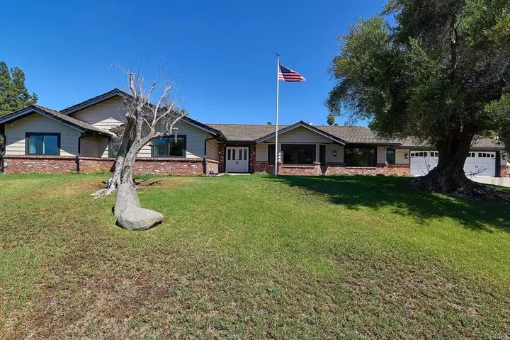 Property Photo: 1598 Mesa Verde Drive CA 92084