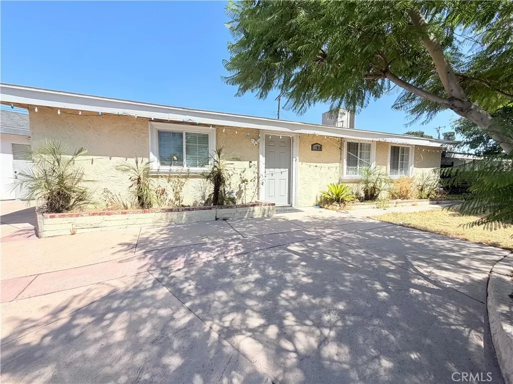 Property Photo:  11848 Chadron  CA 91331 