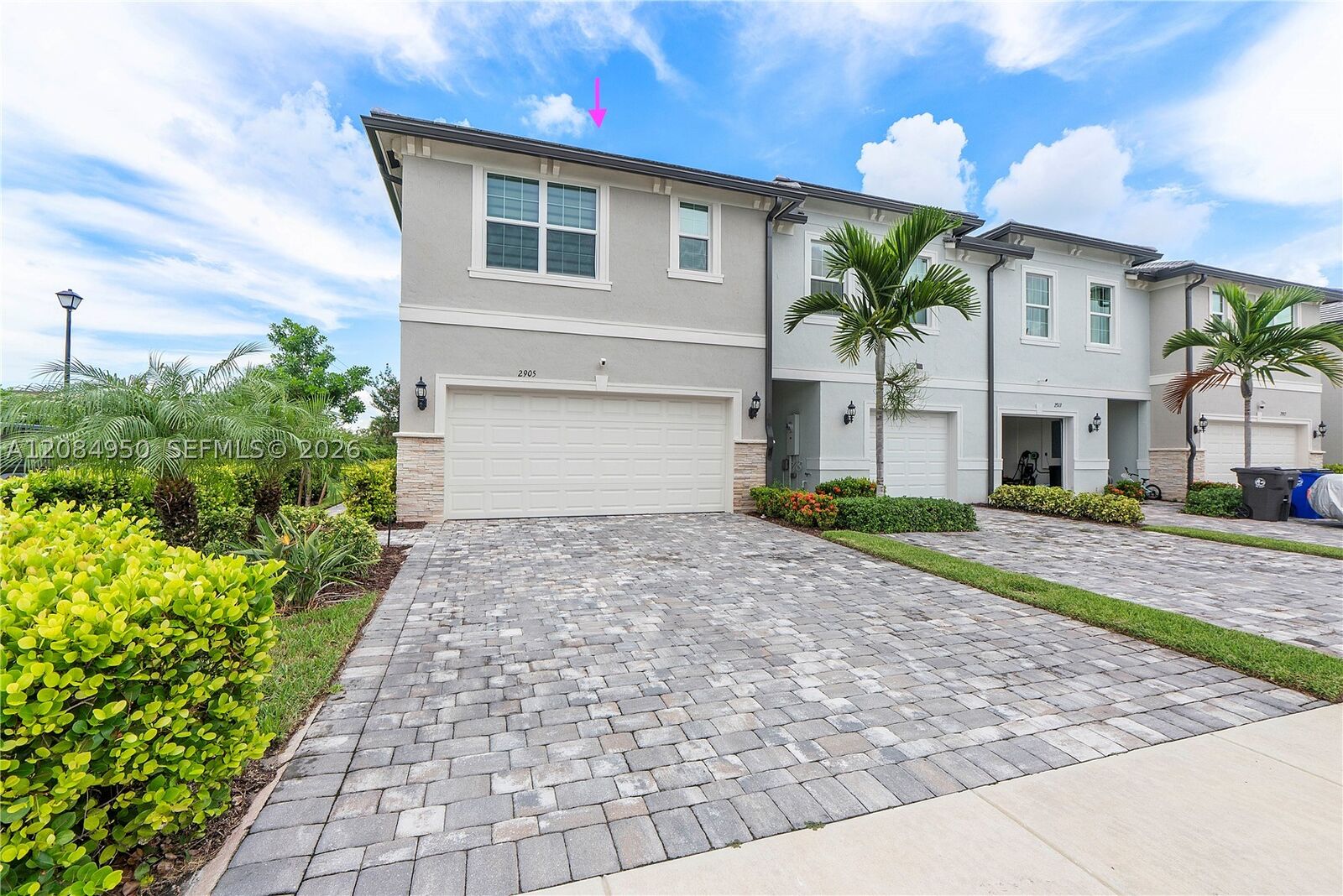Property Photo:  2905 Olivia Ave  FL 33311 