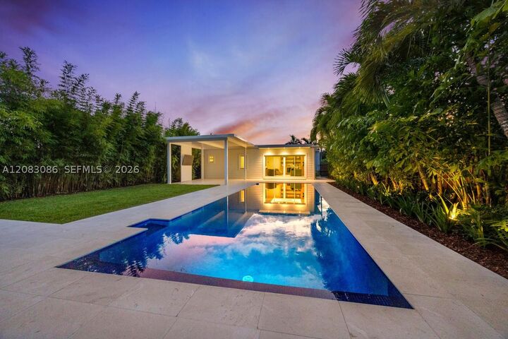 Property Photo: 2635 SW 64th Ave FL 33155
