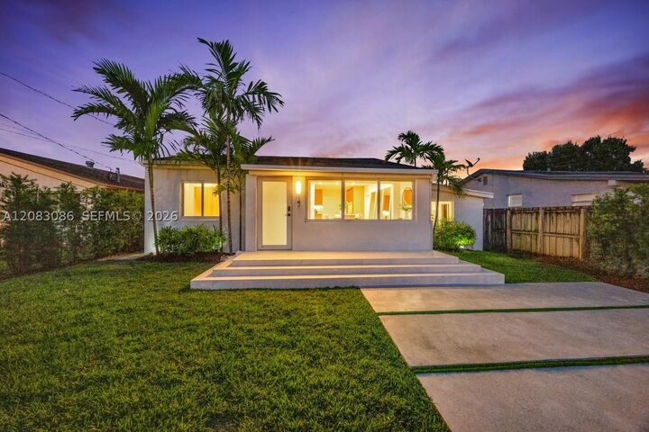 Property Photo:  2635 SW 64th Ave  FL 33155 