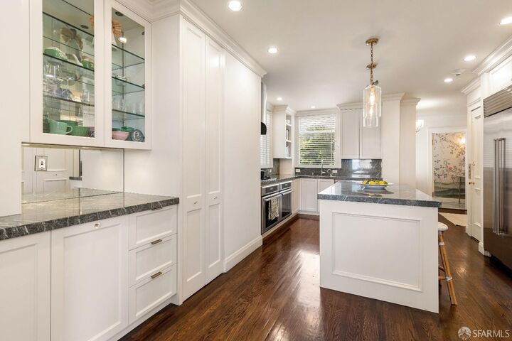 Property Photo: 947 Green Street 2 CA 94133