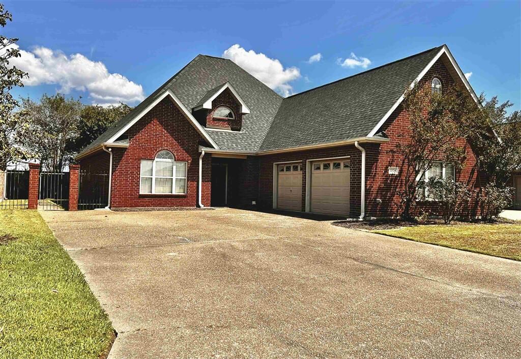 Property Photo:  1004 Jacques Dr Drive  LA 70663 