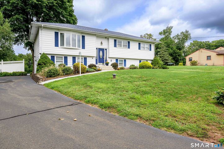 Property Photo:  75 Woodvale Drive  CT 06405 