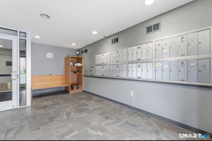 Property Photo:  2320 Harbor View Drive 2320  CT 06067 