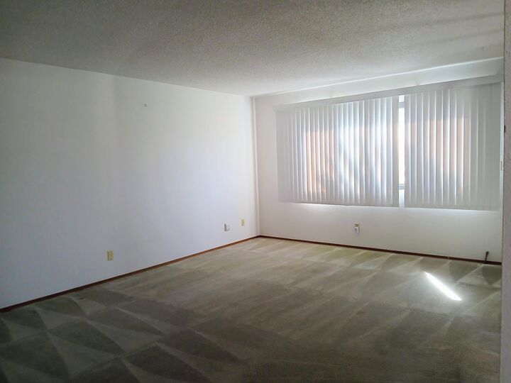 Property Photo:  1198 S Salome Street  CA 93274 