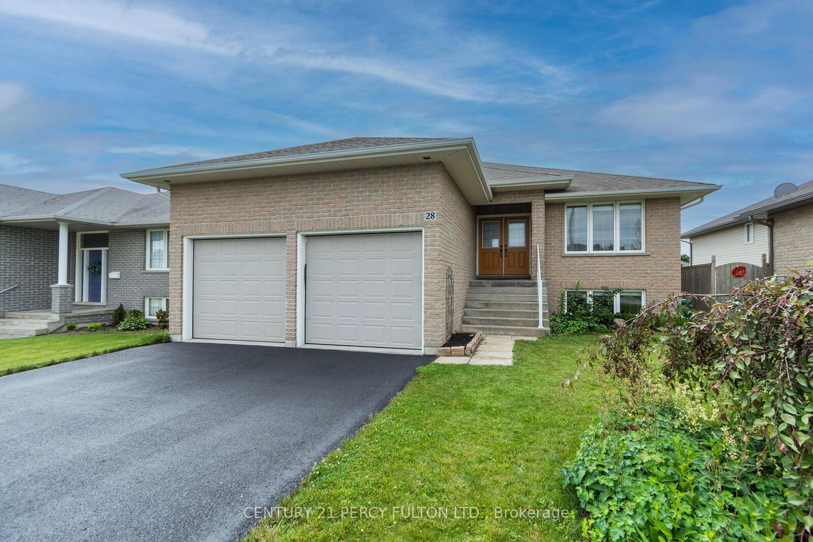 Property Photo: 28 Freedom Crescent ON K8V 0C1