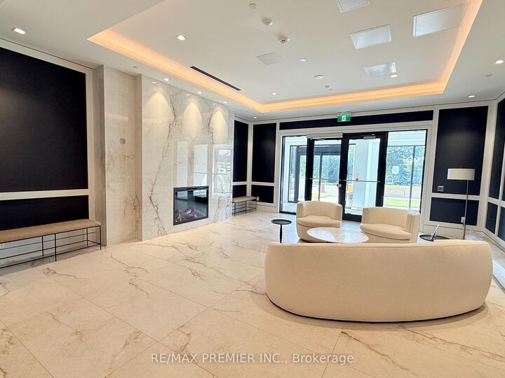 Property Photo:  4010 Eglinton Avenue W 2112  ON M9A 0G5 