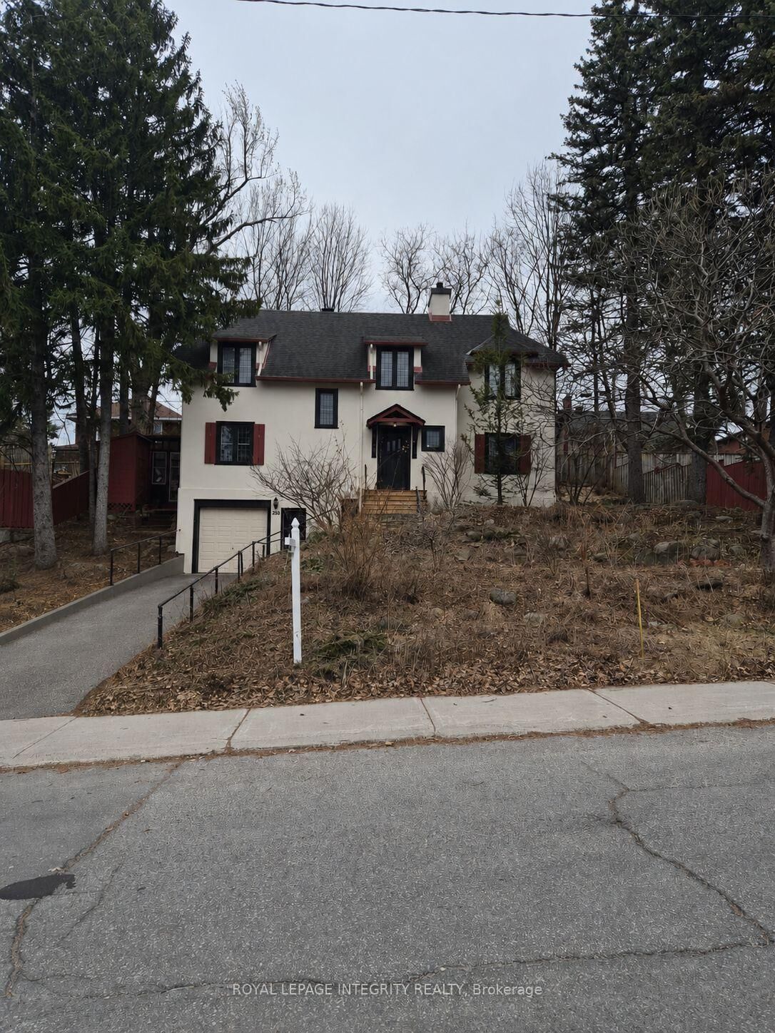 Property Photo:  290 B Holmwood Avenue  ON K1S 2R3 