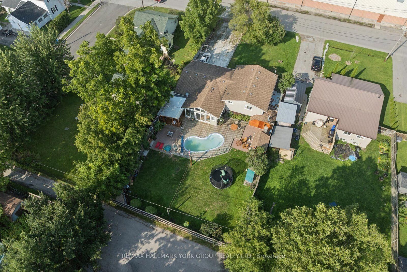 Property Photo:  54 North Street  ON L0E 1R0 
