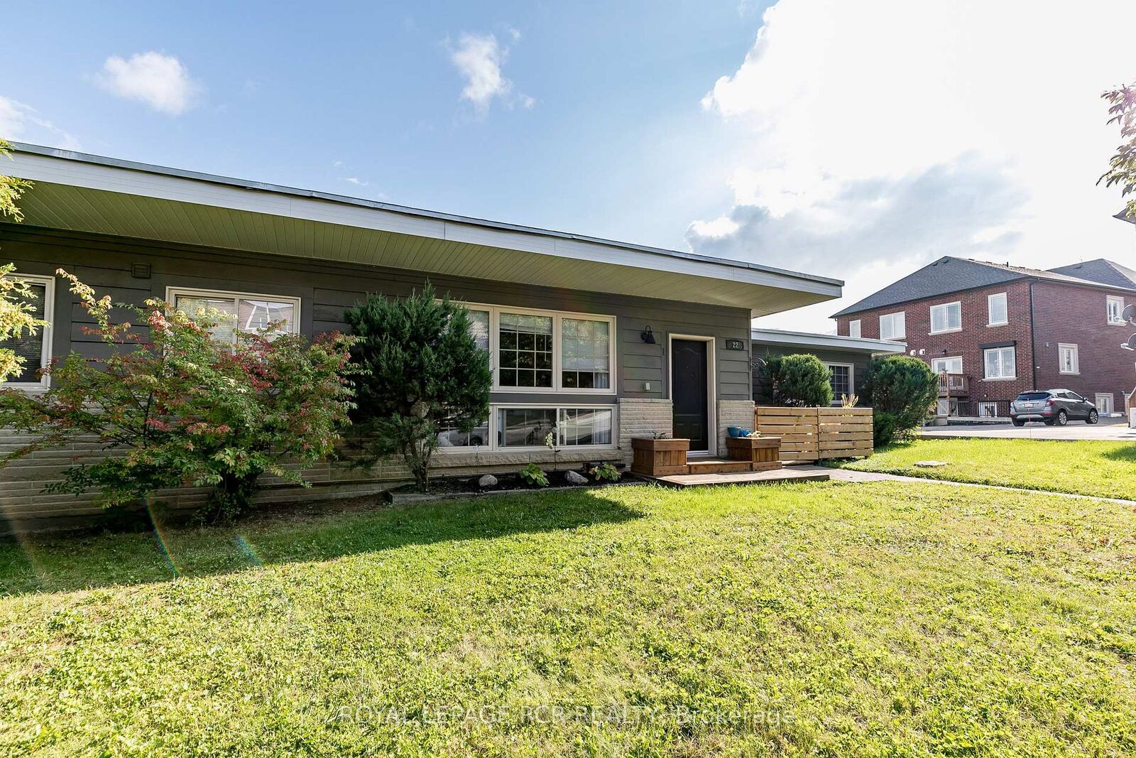 Property Photo: 22 Centre Street 1 ON L3Z 2P7