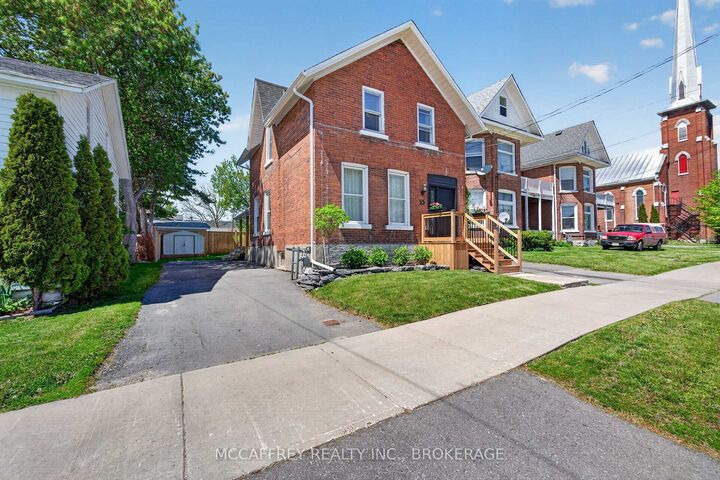 Property Photo:  55 Bridge Street W  ON K7R 2C4 