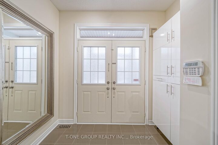 Property Photo:  3 Chokecherry Crescent  ON L6E 0J6 