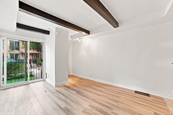Property Photo:  325 Jarvis Street 18  ON M5B 2C2 