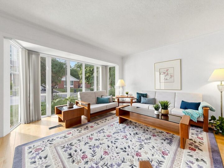 Property Photo: 20 Elfreda Boulevard ON M1L 4L7