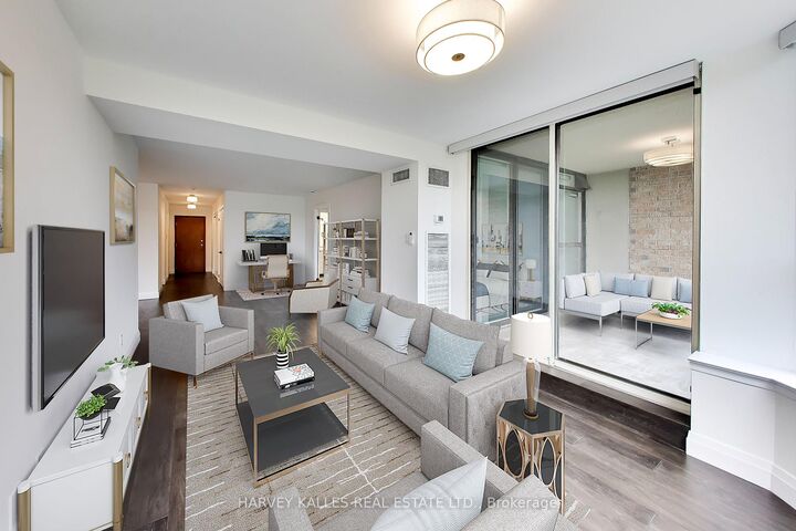 Property Photo:  268 Ridley Boulevard 314  ON M5M 4N3 