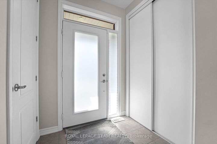 Property Photo:  521 Loury Row  ON K1W 0M7 