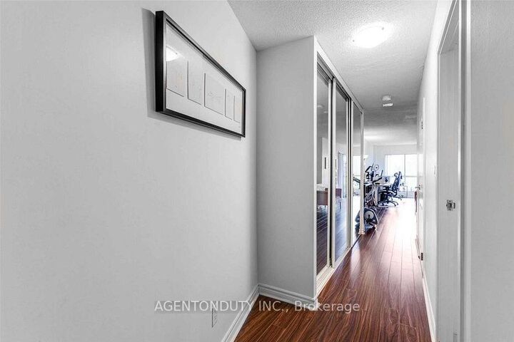 Property Photo:  25 The Esplanade N/A 1122  ON M5E 1W5 
