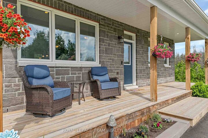 Property Photo: 101 Stirling Crescent ON K0G 1J0