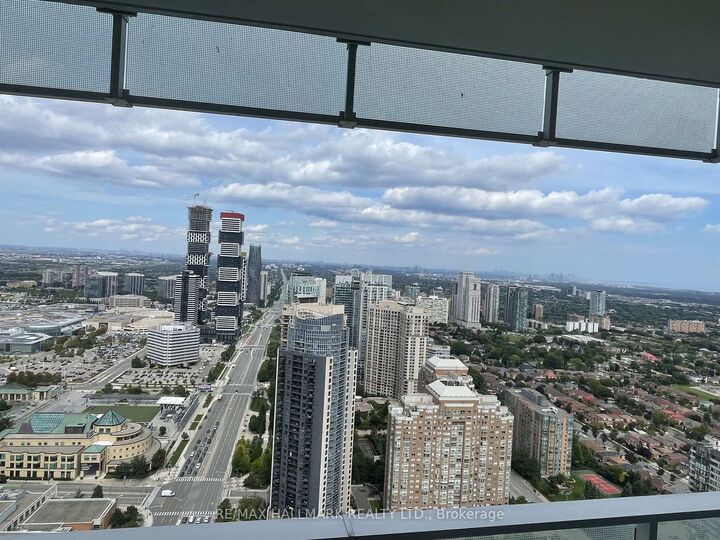 Property Photo:  3900 Confederation Parkway 4111  ON L5B 0M3 