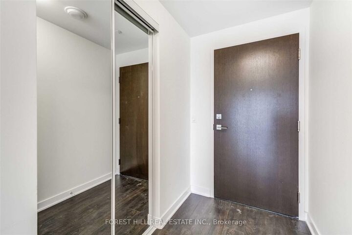 Property Photo:  2221 Yonge Street 5101  ON M4S 2B4 