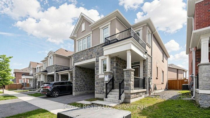 Property Photo: 563 Bellflower Court ON L9E 1W5
