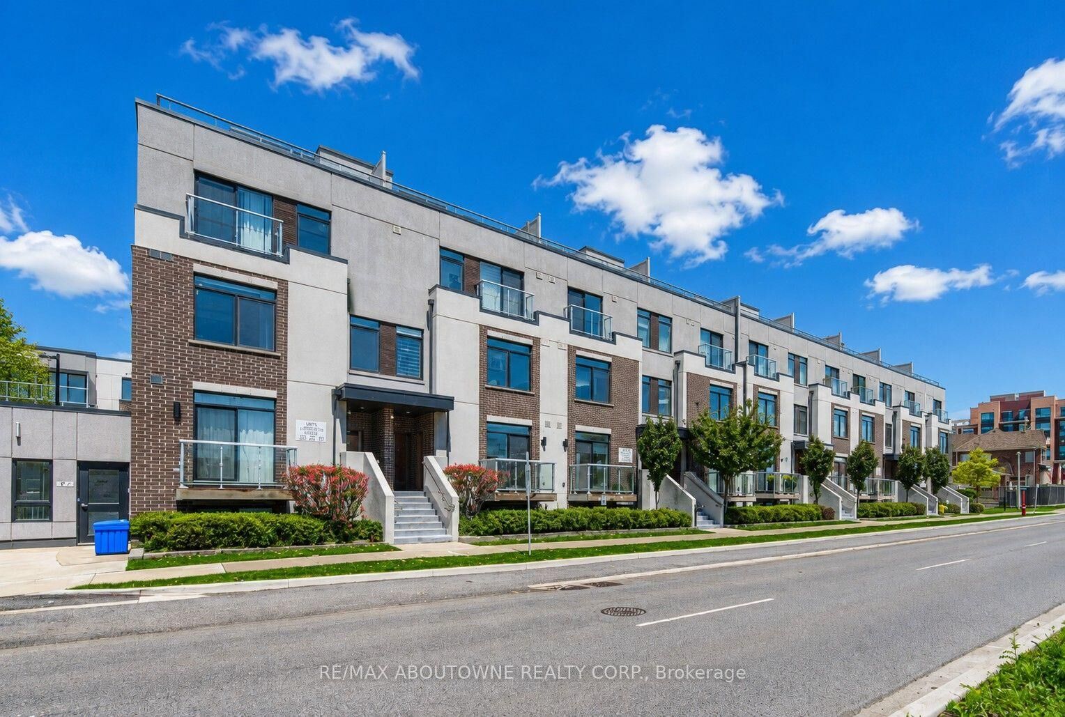 Property Photo:  3078 Sixth Line 321  ON L6M 1P8 
