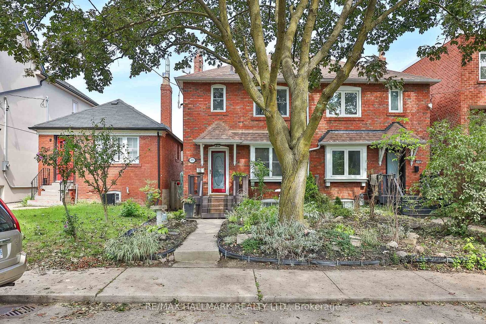 Property Photo:  278 Woburn Avenue  ON M5M 1K9 