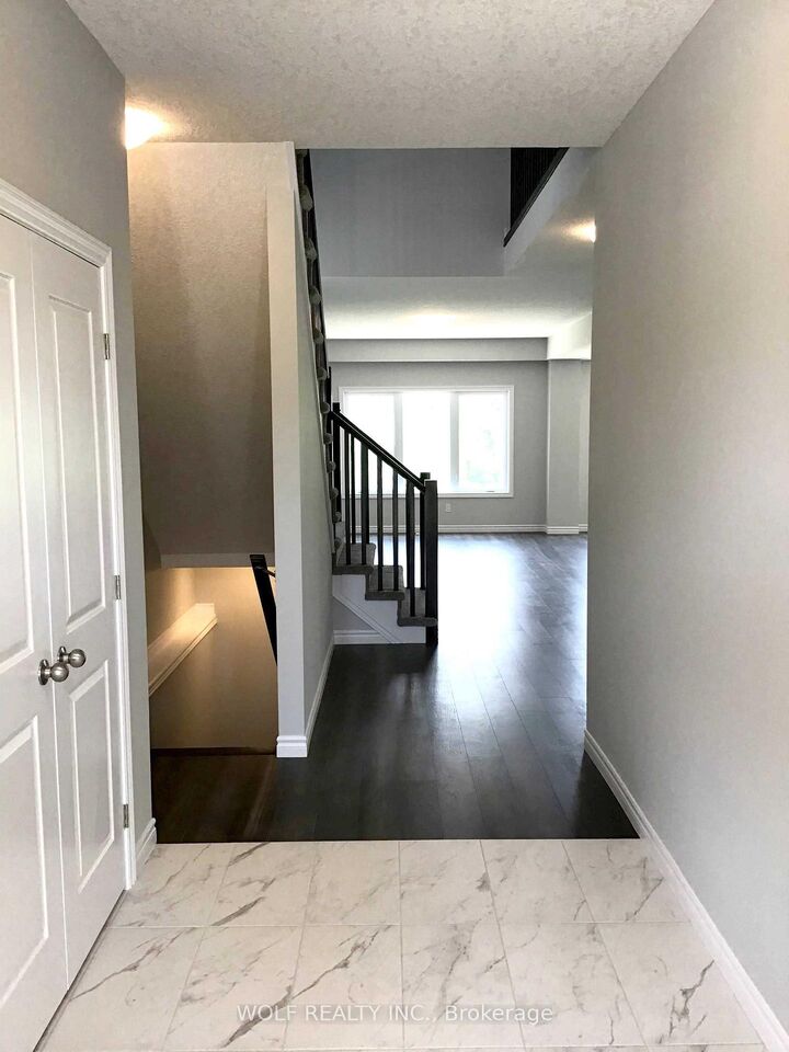 Property Photo:  521 Doonwoods Crescent  ON N2P 0E5 