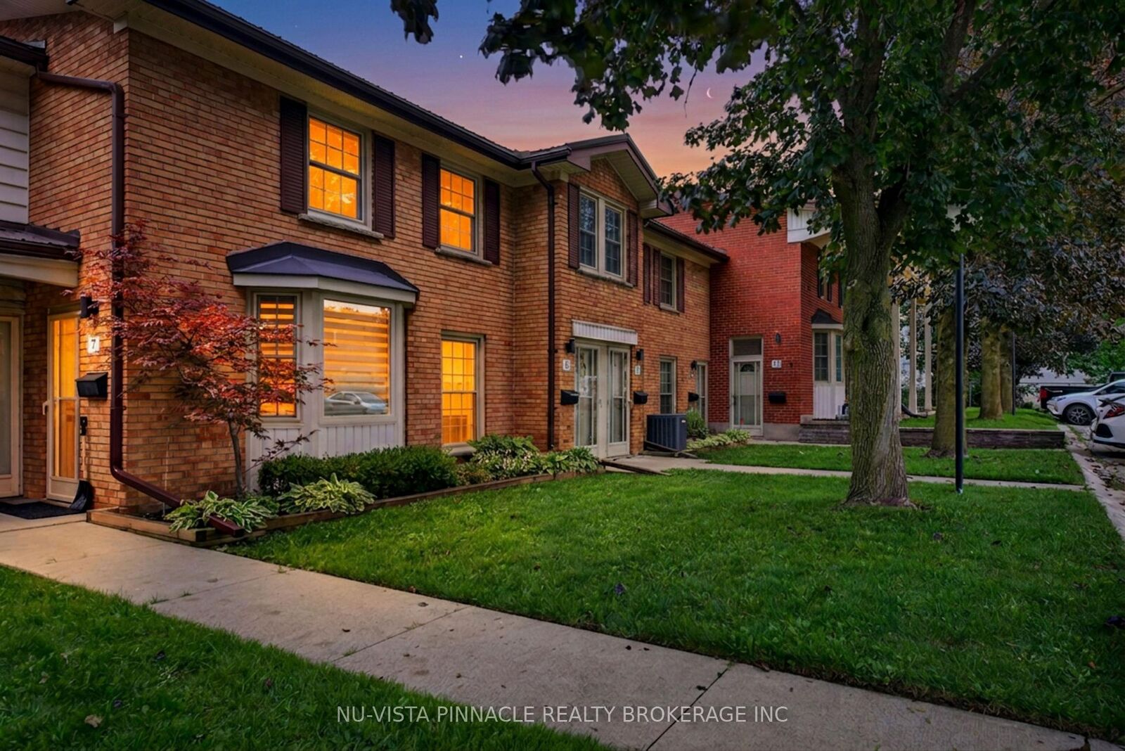 Property Photo: 7 Arbour Glen Crescent ON N5Y 1Z9