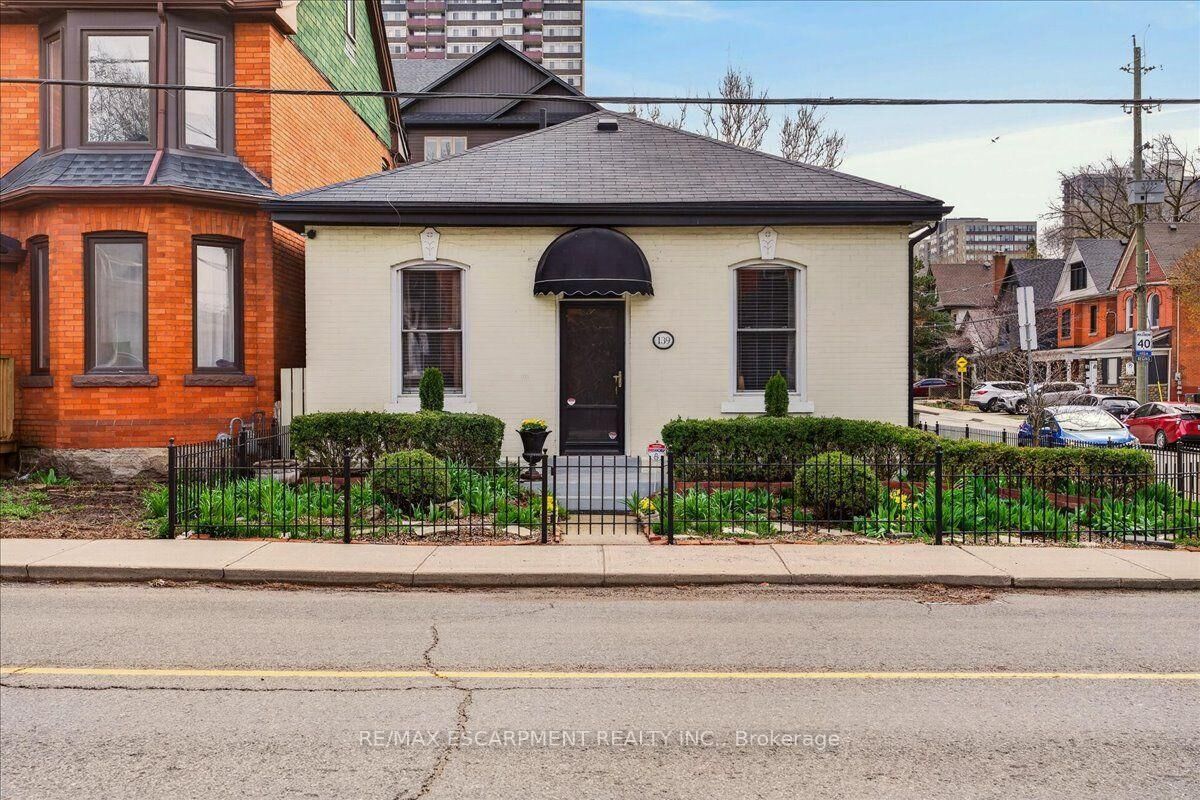 Property Photo:  139 Queen Street S  ON L8P 3S3 