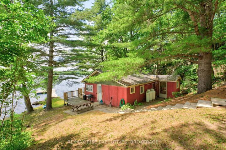 Property Photo:  90 East Shore Lane  ON K0H 2V0 