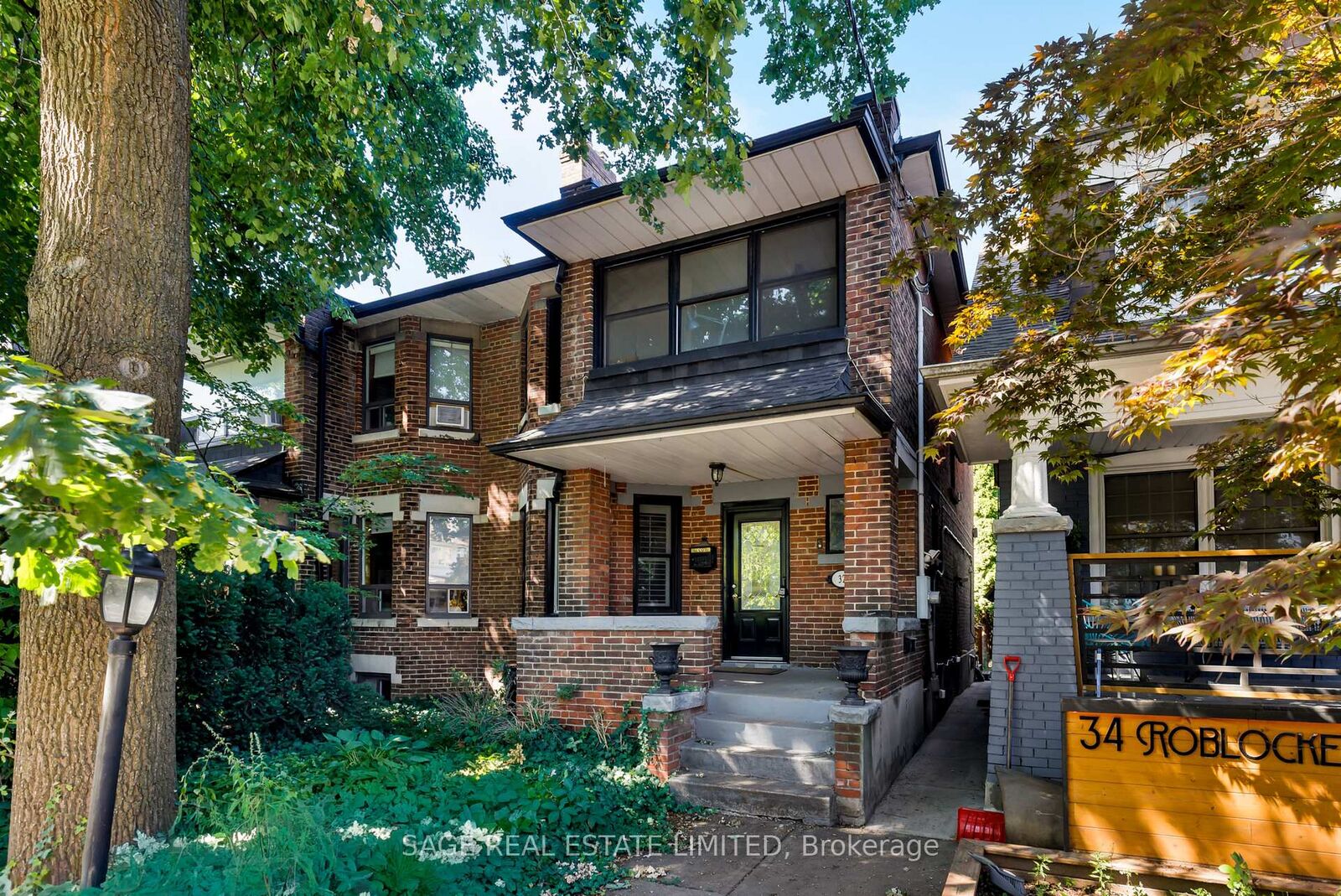 Property Photo:  32 Roblocke Avenue Main  ON M6G 3R7 