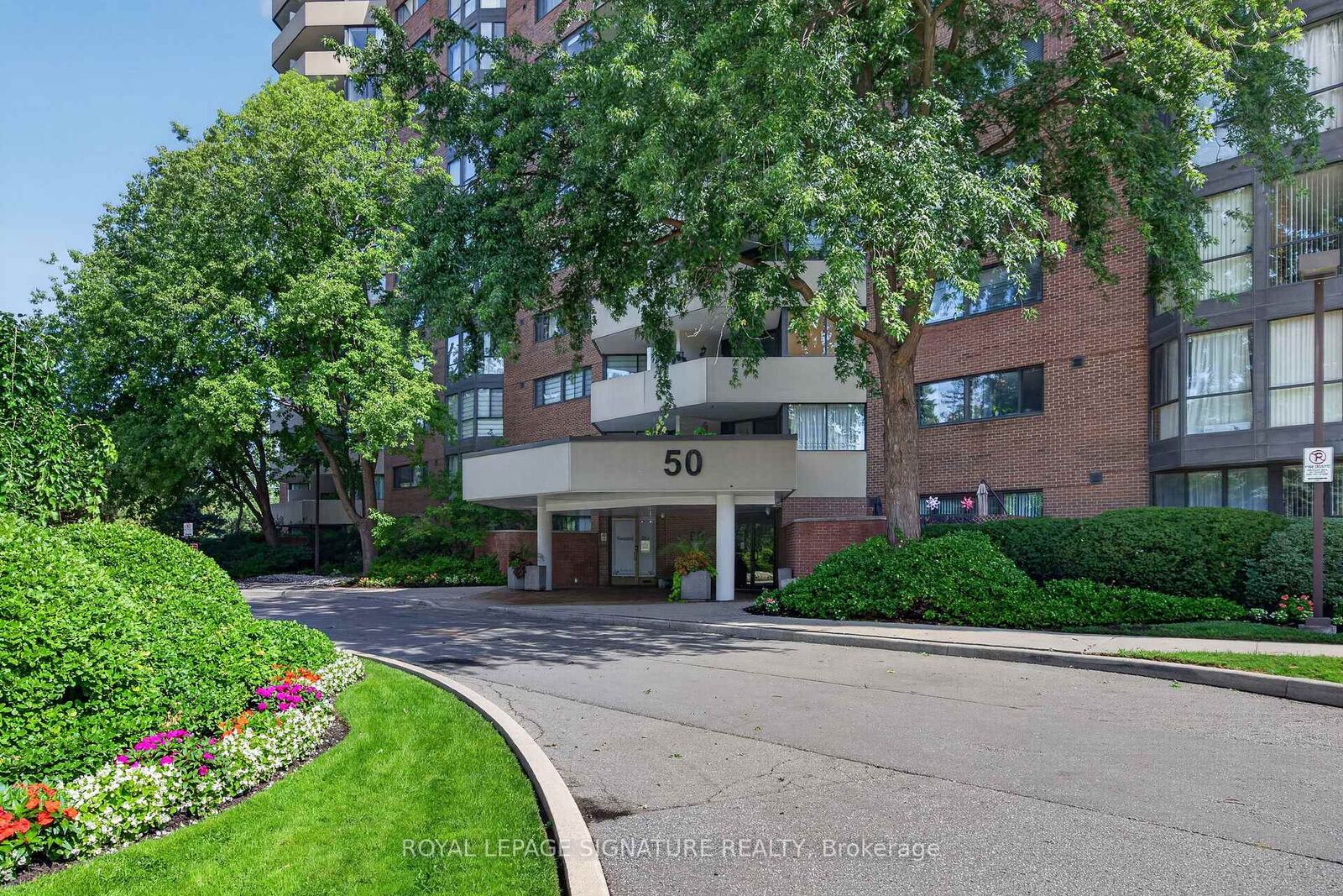 Property Photo: 50 Baif Boulevard 1210 ON L4C 5L1