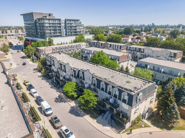 Property Photo:  65 George Appleton Way 2067  ON M3M 0A2 
