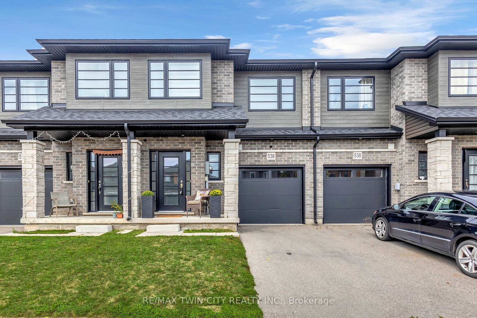 Property Photo:  536 Grey Street  ON N3S 0C3 