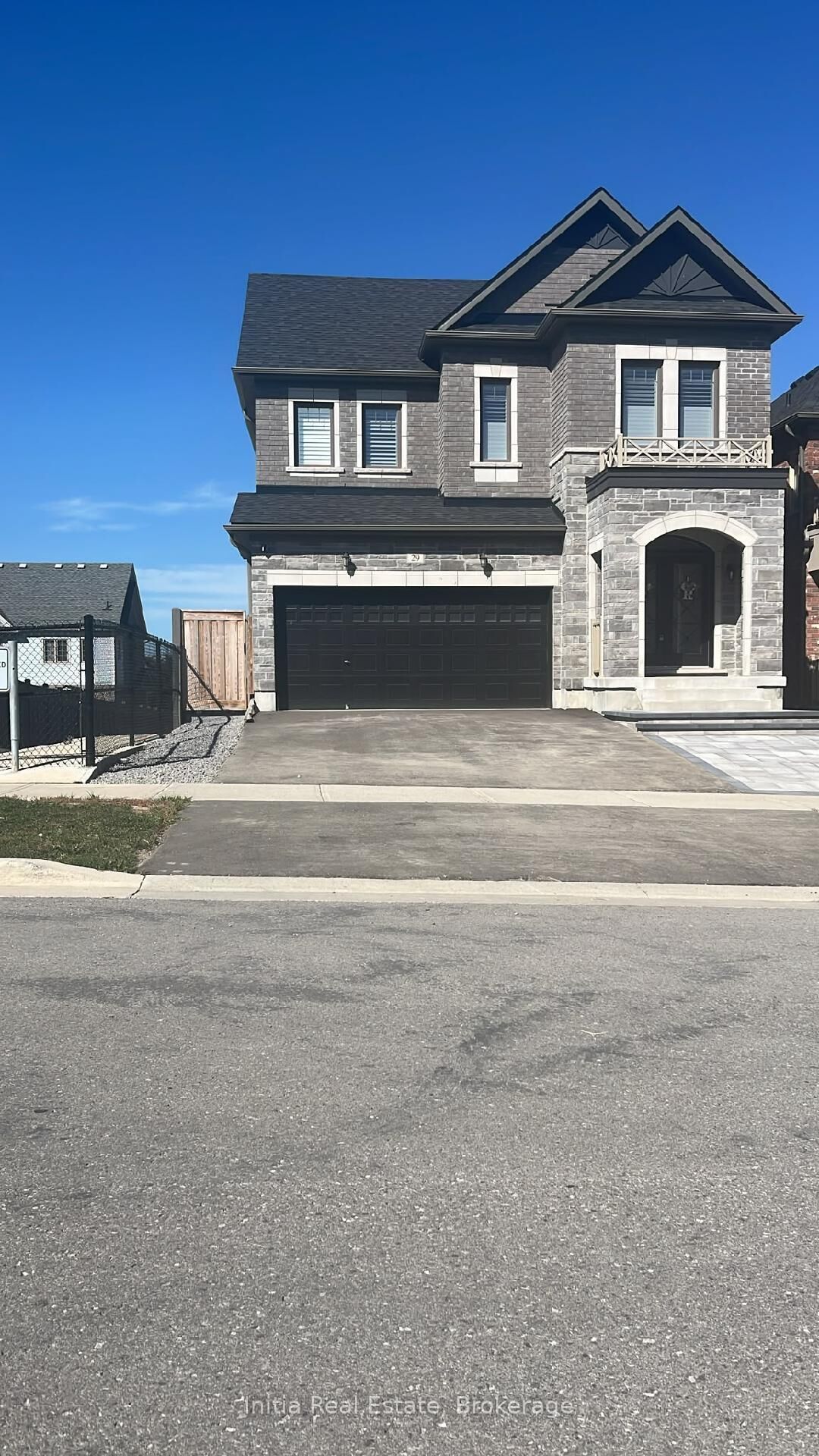 Property Photo:  29 Janes Crescent  ON L9R 0V9 