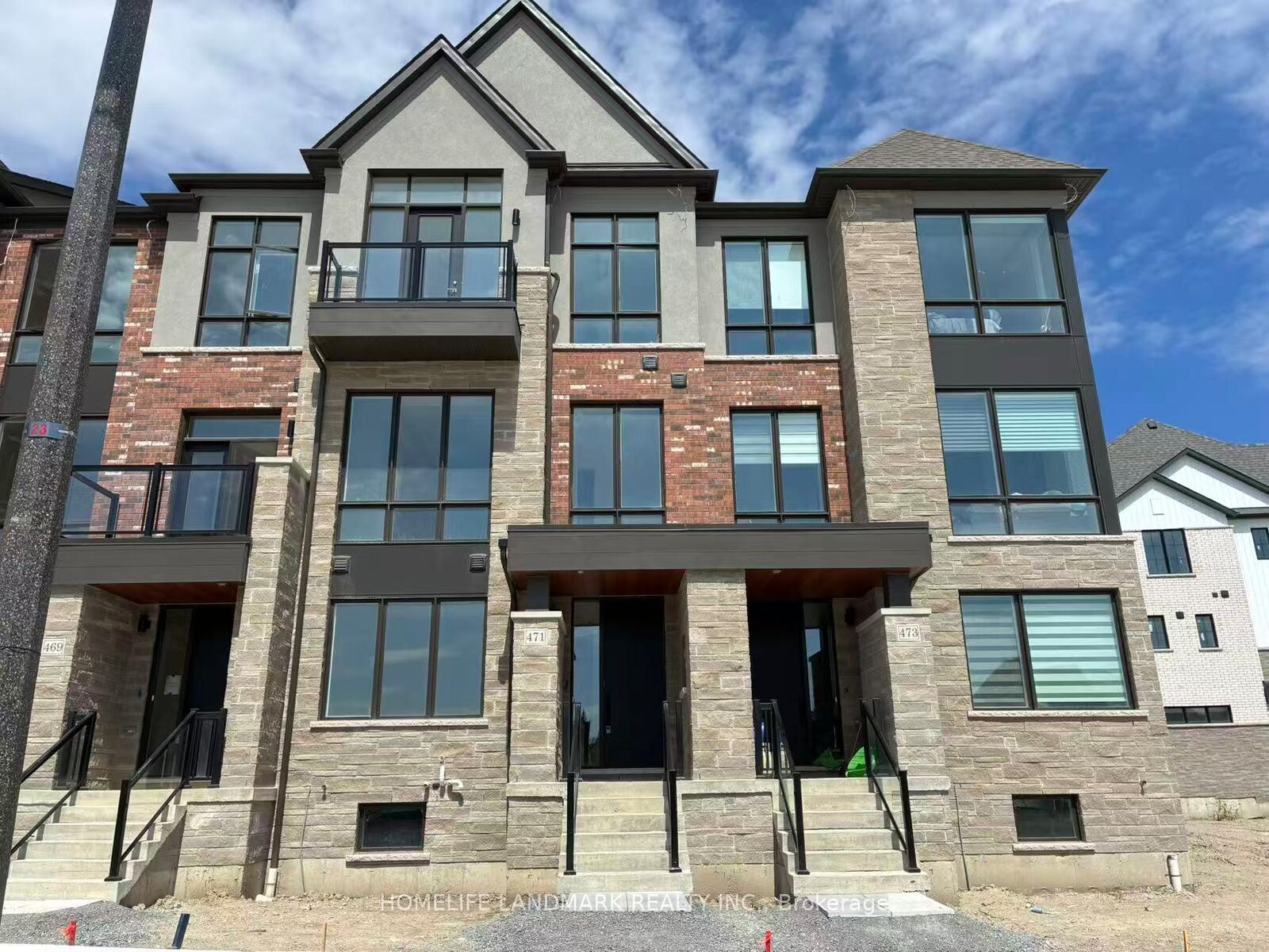 Property Photo:  471 York Downs Boulevard  ON L6C 3R2 