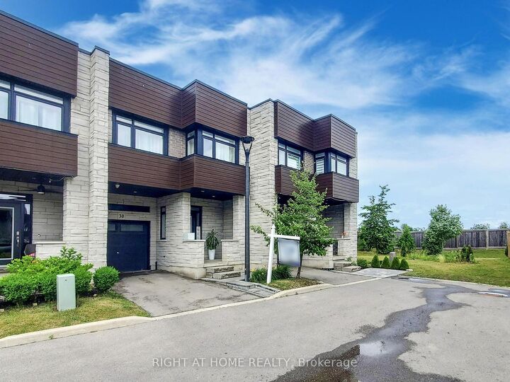 Property Photo:  35 Midhurst Heights 30  ON L8J 0K9 