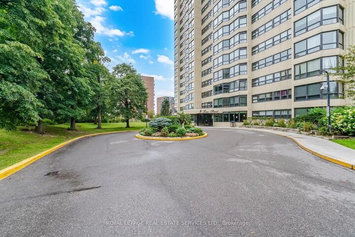 Property Photo:  8 Lisa Street 306  ON L6T 4S6 