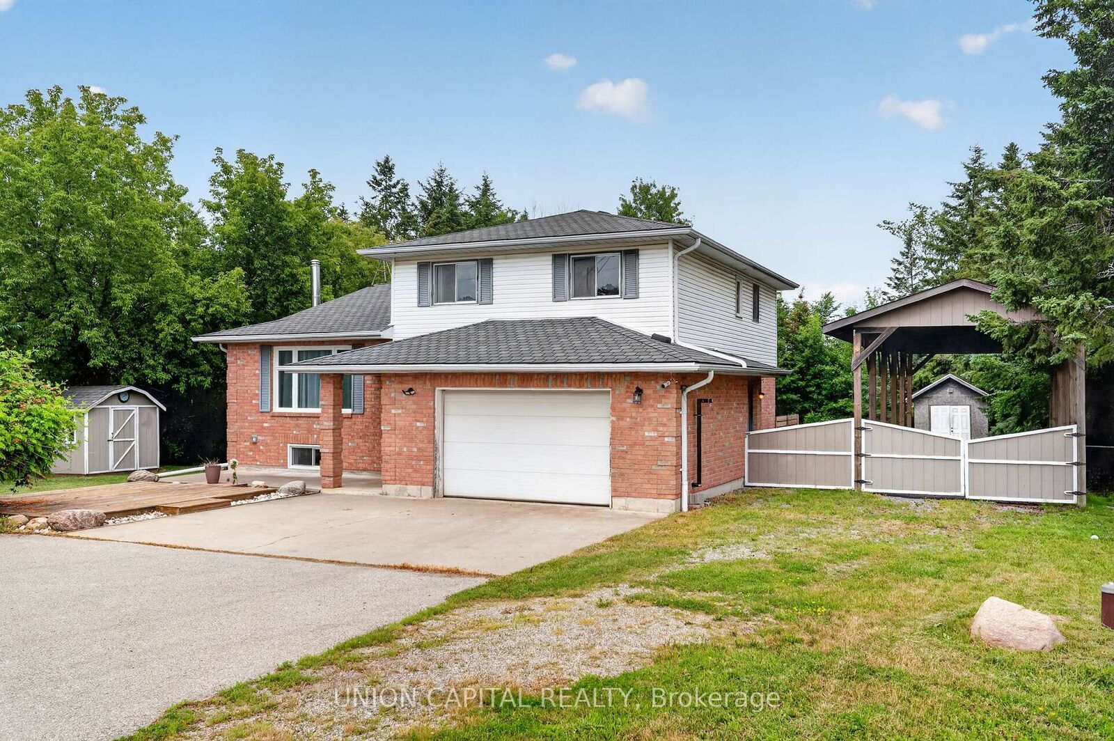 Property Photo:  3132 Ravenshoe Road  ON L4P 3E9 