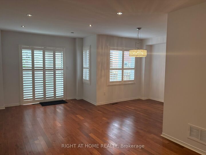Property Photo:  55 Sunley Crescent  ON L6Y 5B8 