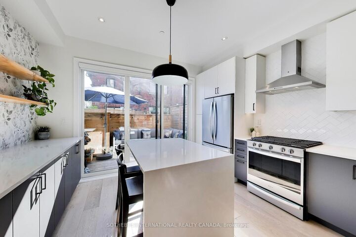 Property Photo:  80 Daisy Avenue 30  ON M8W 0B7 